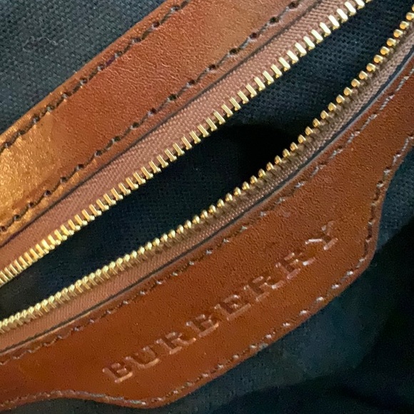 Authentic Burberry Canterbury Vintage Large with Tags - Picture 13 of 15